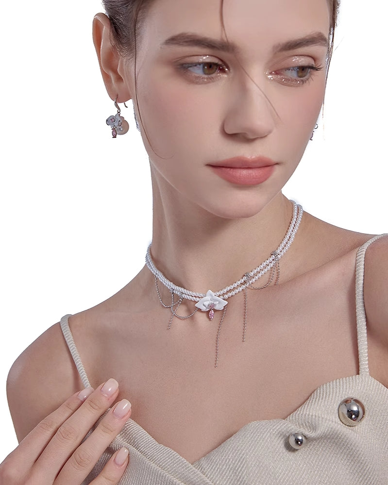 Secret Garden Flower Pearl Choker