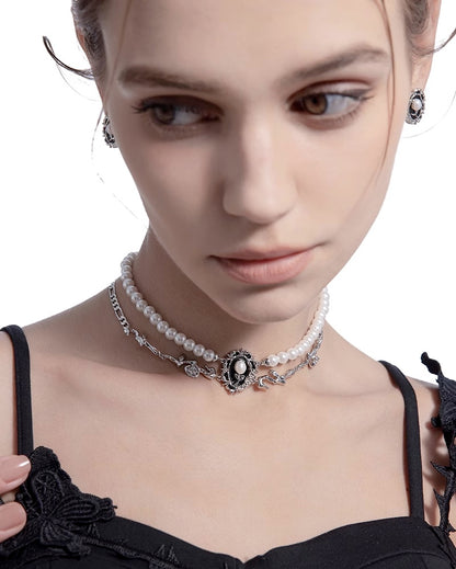 Elegance Female Choker