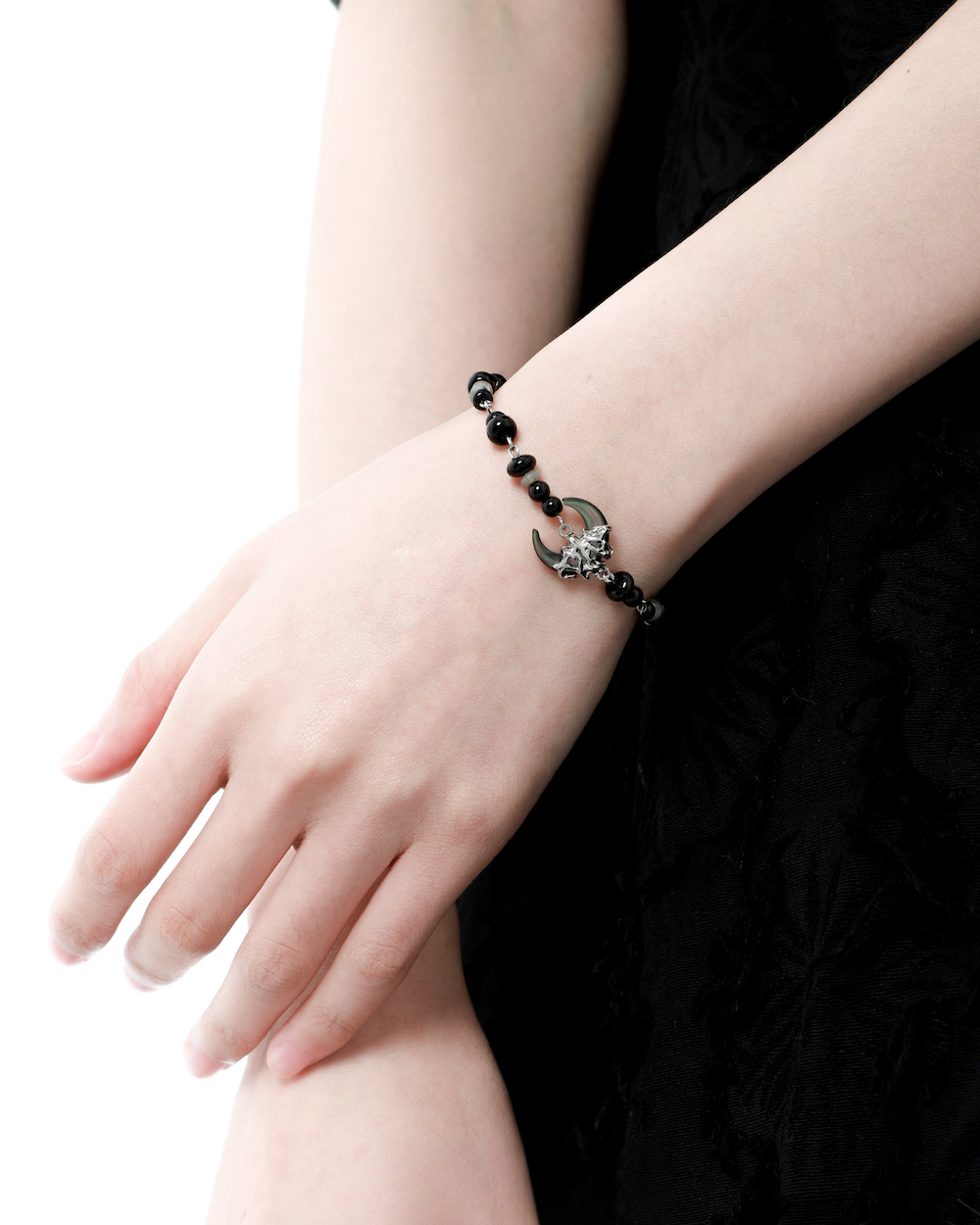 Dark Moon Bracelet01